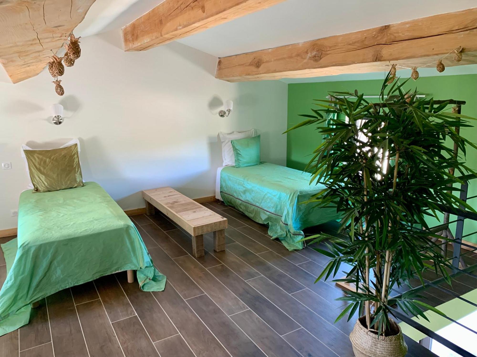 Mas Des Terres Rouges Villa Vezenobres ภายนอก รูปภาพ